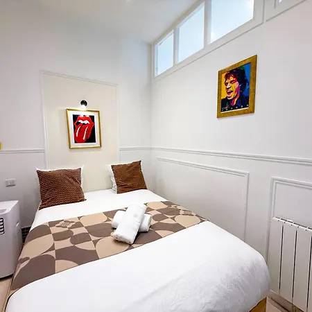 68 - The Rolling Stones Flat Parigi